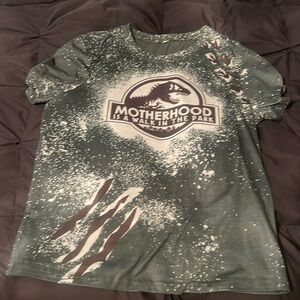 Jurassic park short sleeves shirt.